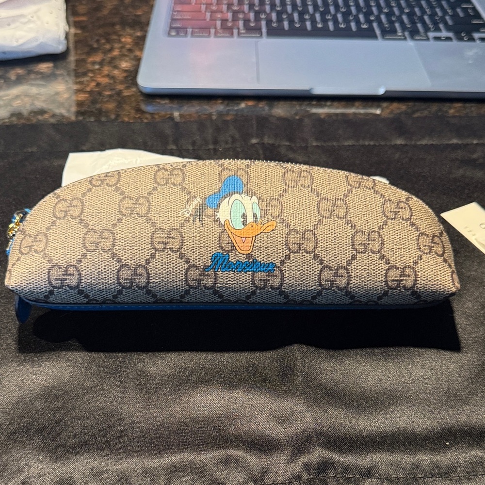 Gucci x Disney Donald Duck GG Supreme Pencil Case 662129 limited Edition